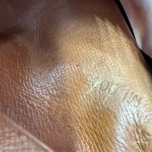 - Louis Vuitton Monogram Vertical Pass Card Case - Picture 16 of 16